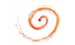 Das Bild zeigt eine orange-rote, spiralförmige Zeichnung auf weißem Hintergrund.